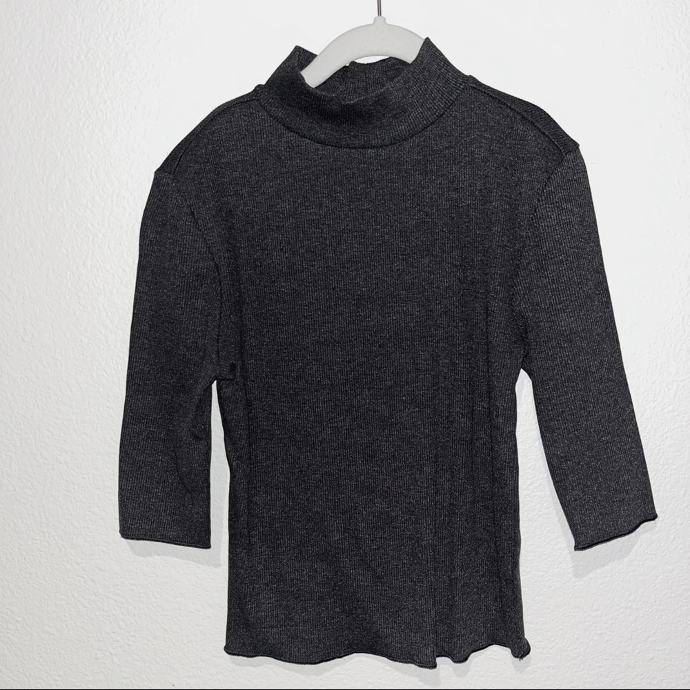 ZARA Mock Neck Ribbed Quarter Sleeve Fitted Tee Shirt Gray • Size Small